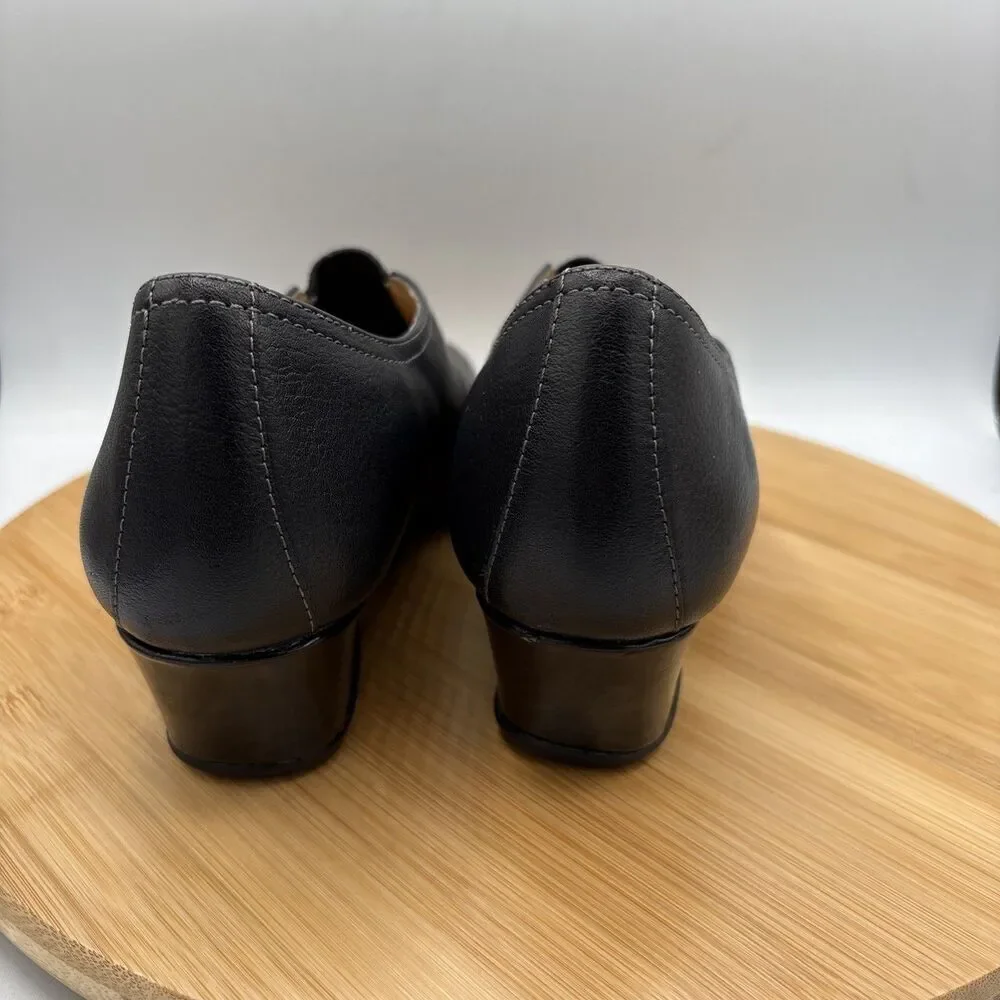 Softspots Womens 8.5M Wedge Elastic Panel Black Leather Round Toe casual Comfort